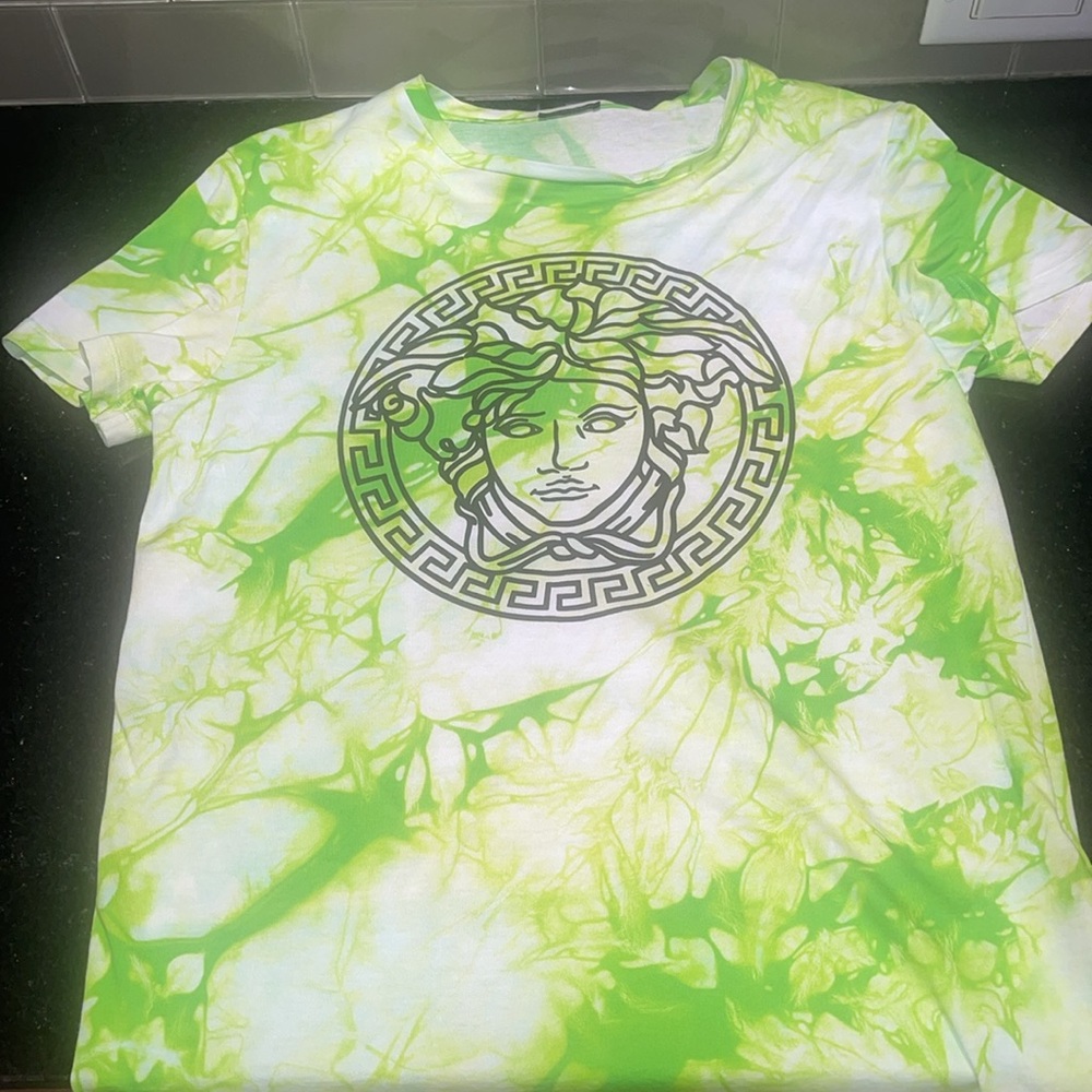 PRE-OWNED - Women's Versace Clip Shoulder Tie Dye Medusa Tee. Size 38IT - Picture 6 of 12